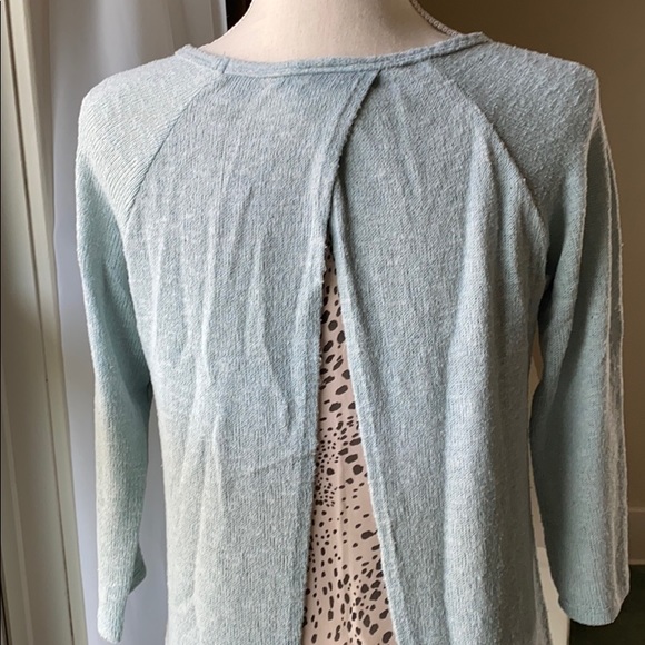 Day trip layered open back sweater shirt green tan - Picture 6 of 8
